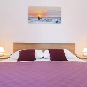 https://villa-bobic.hotelinzadar.com